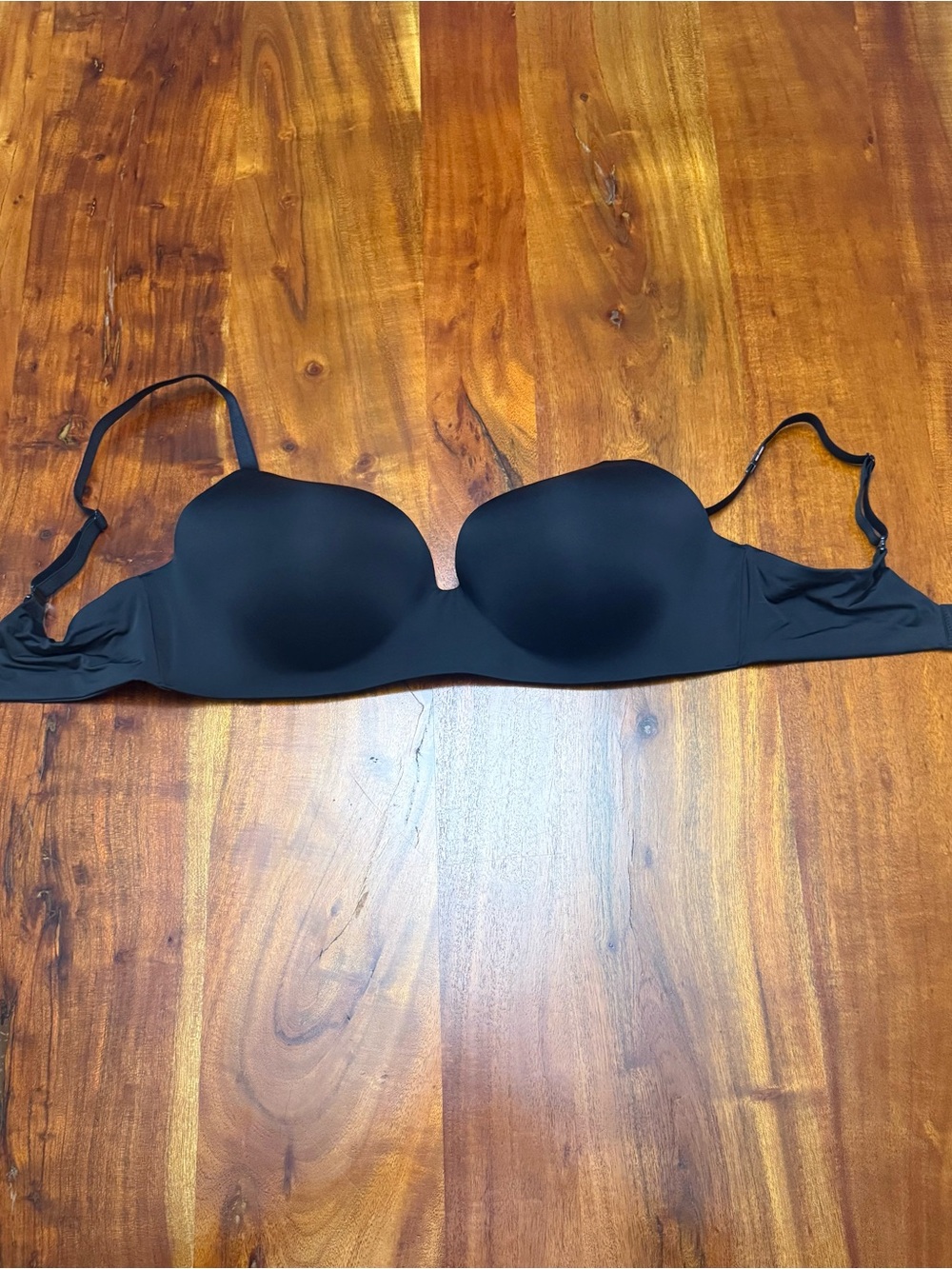 Victoria's Secret Black T-Shirt Bra Convertible Smooth Strapless Bra